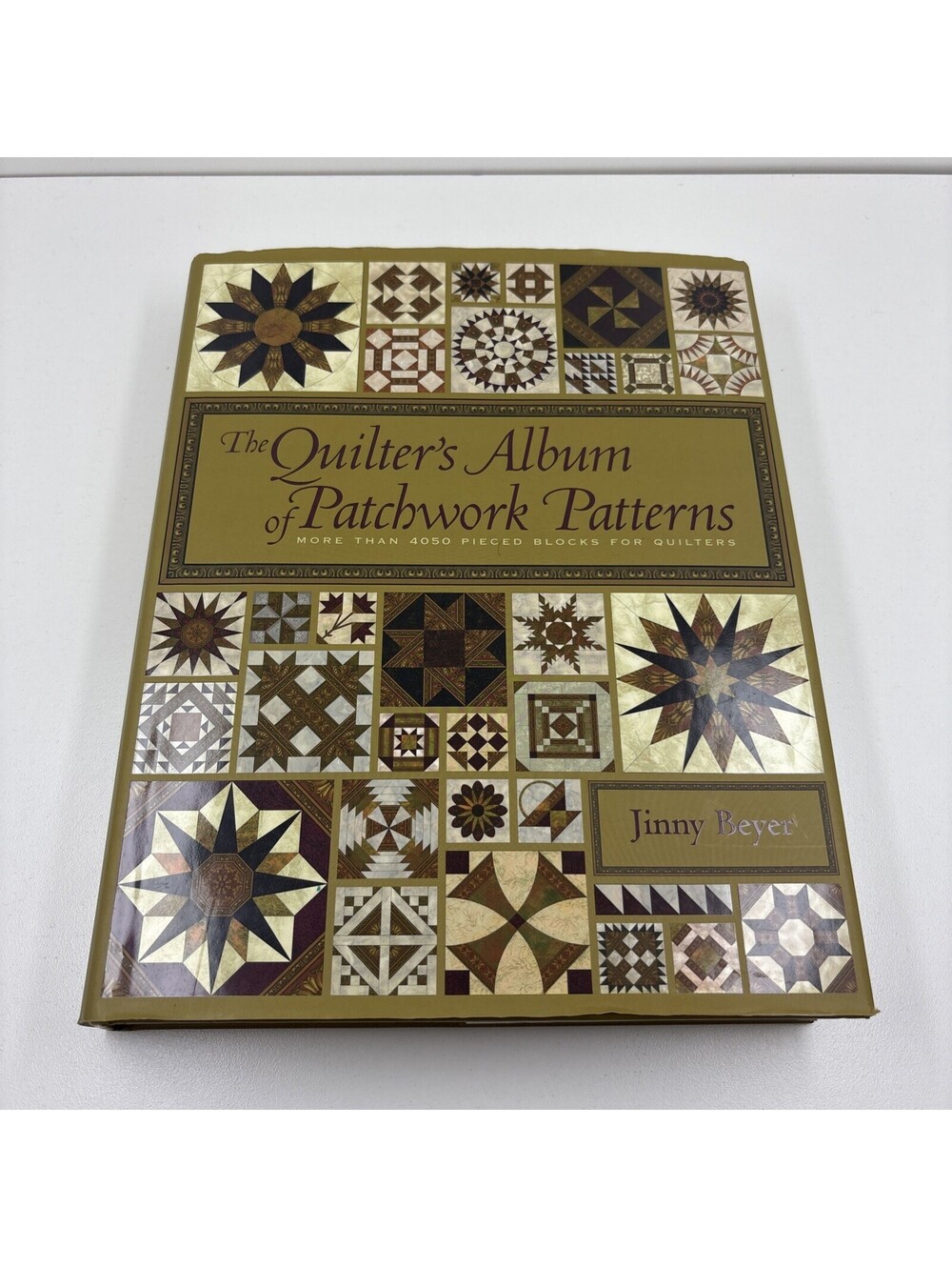 Quilter's Album of Patchwork Patterns : 4050 Pieced Blocks for Quilters by Jinny